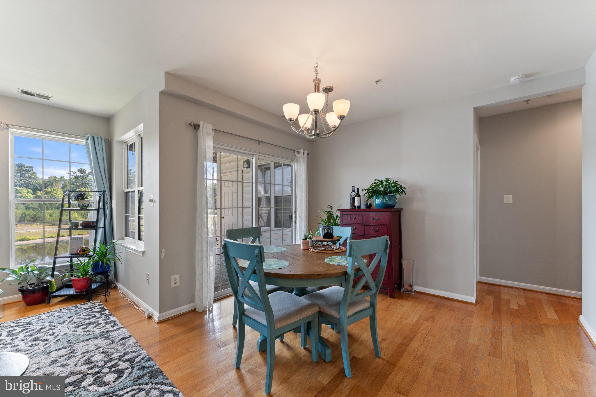 25260 Lake Shore Sq #202