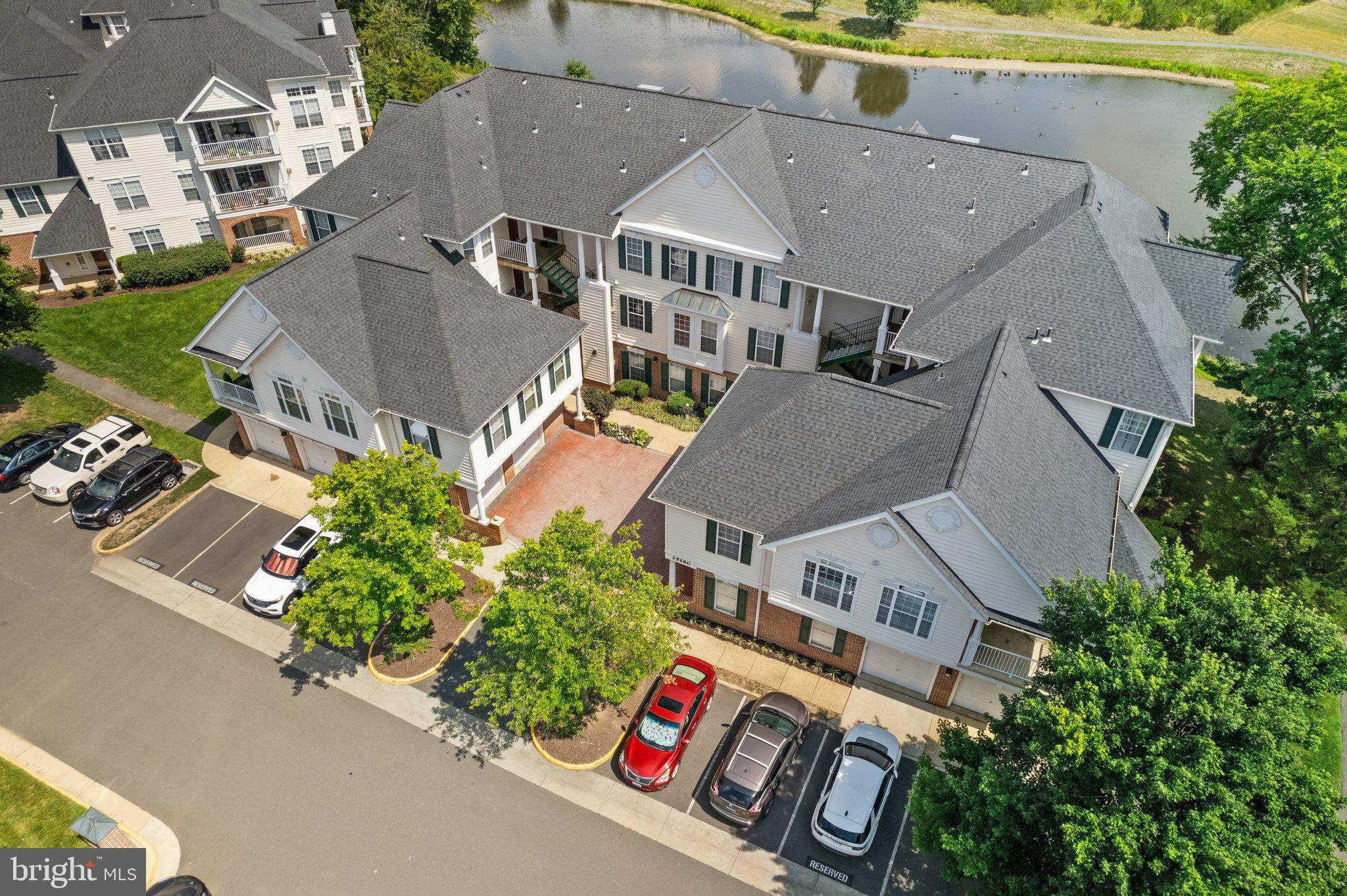 25260 Lake Shore Sq #202