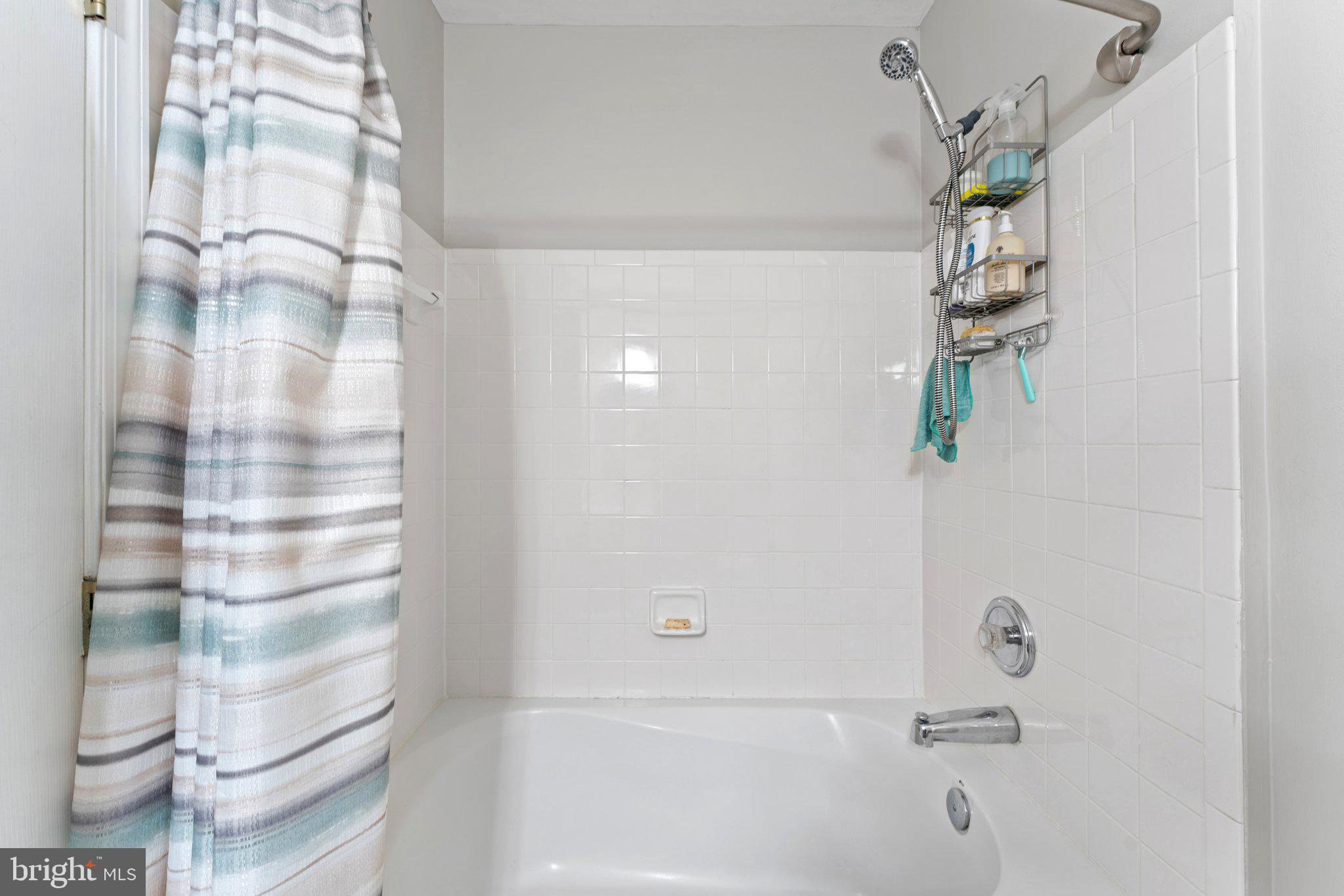 25260 Lake Shore Sq #202