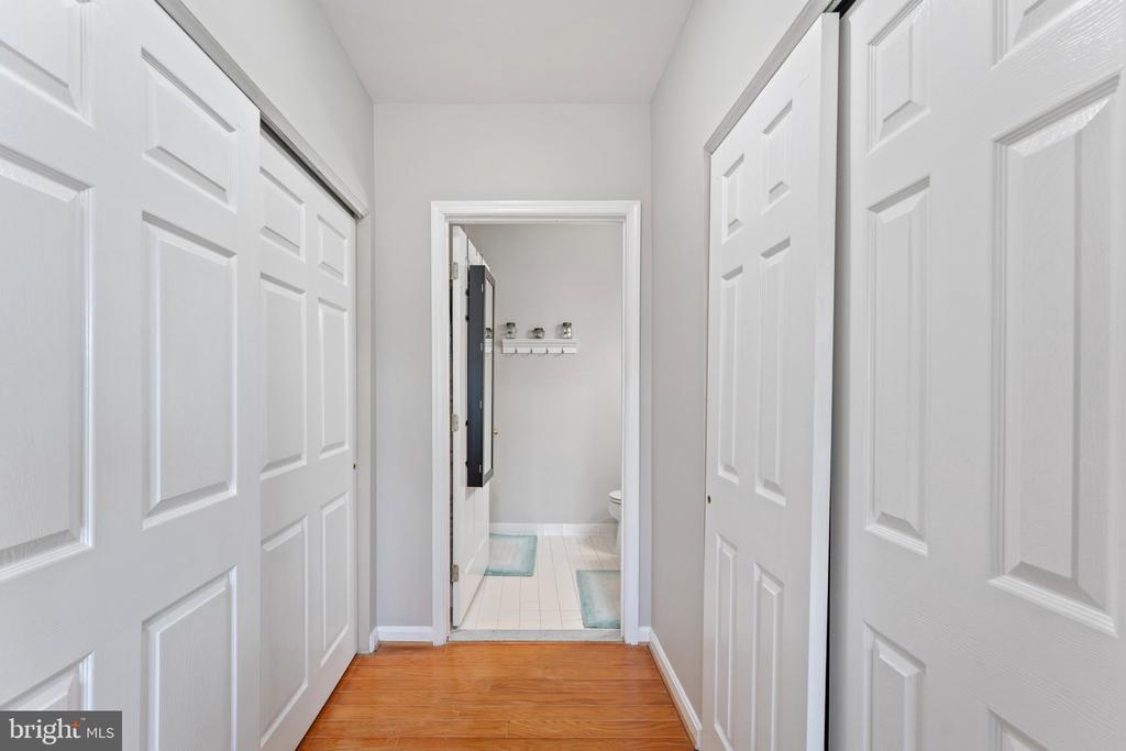 25260 Lake Shore Sq #202