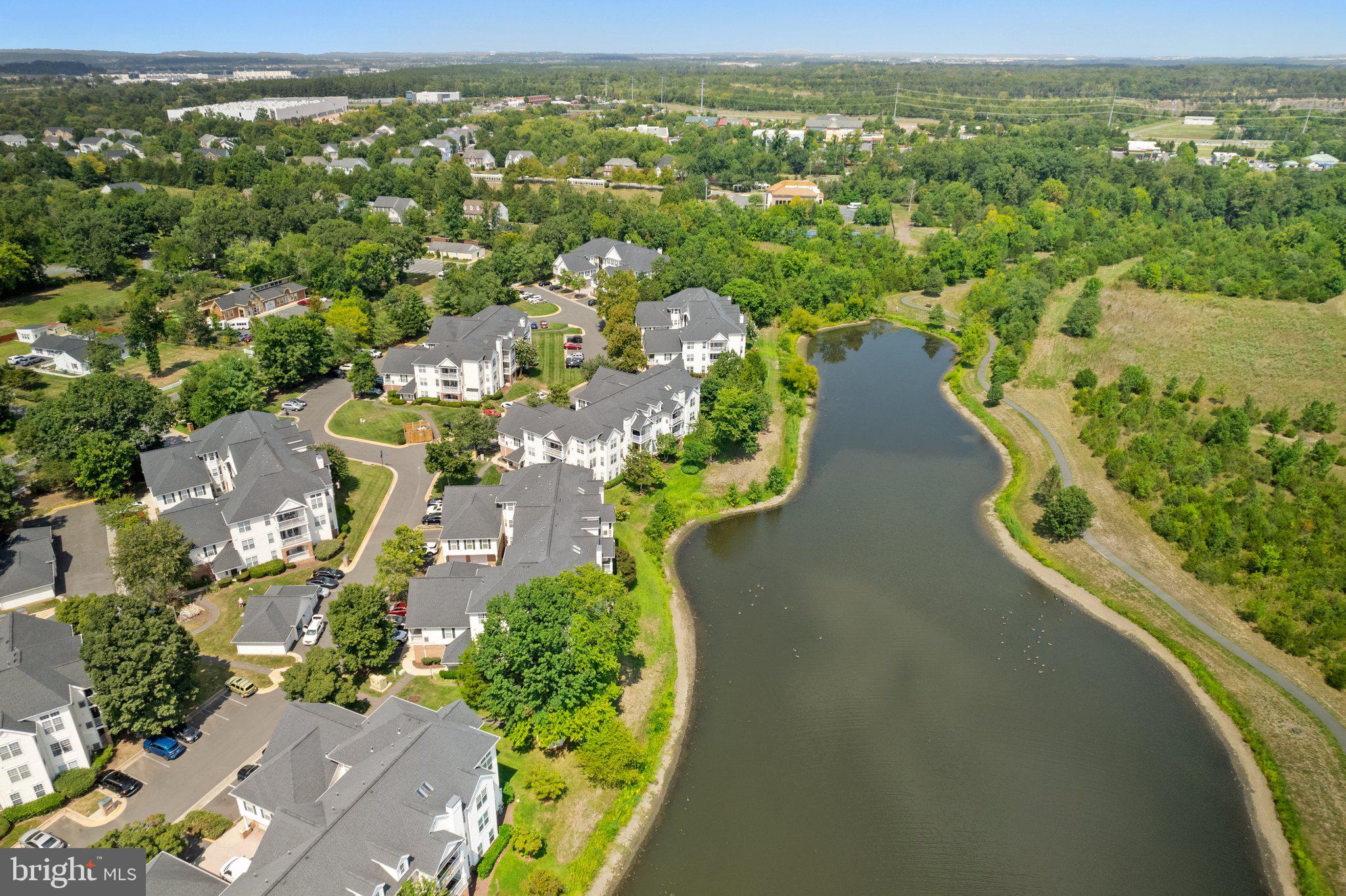 25260 Lake Shore Sq #202
