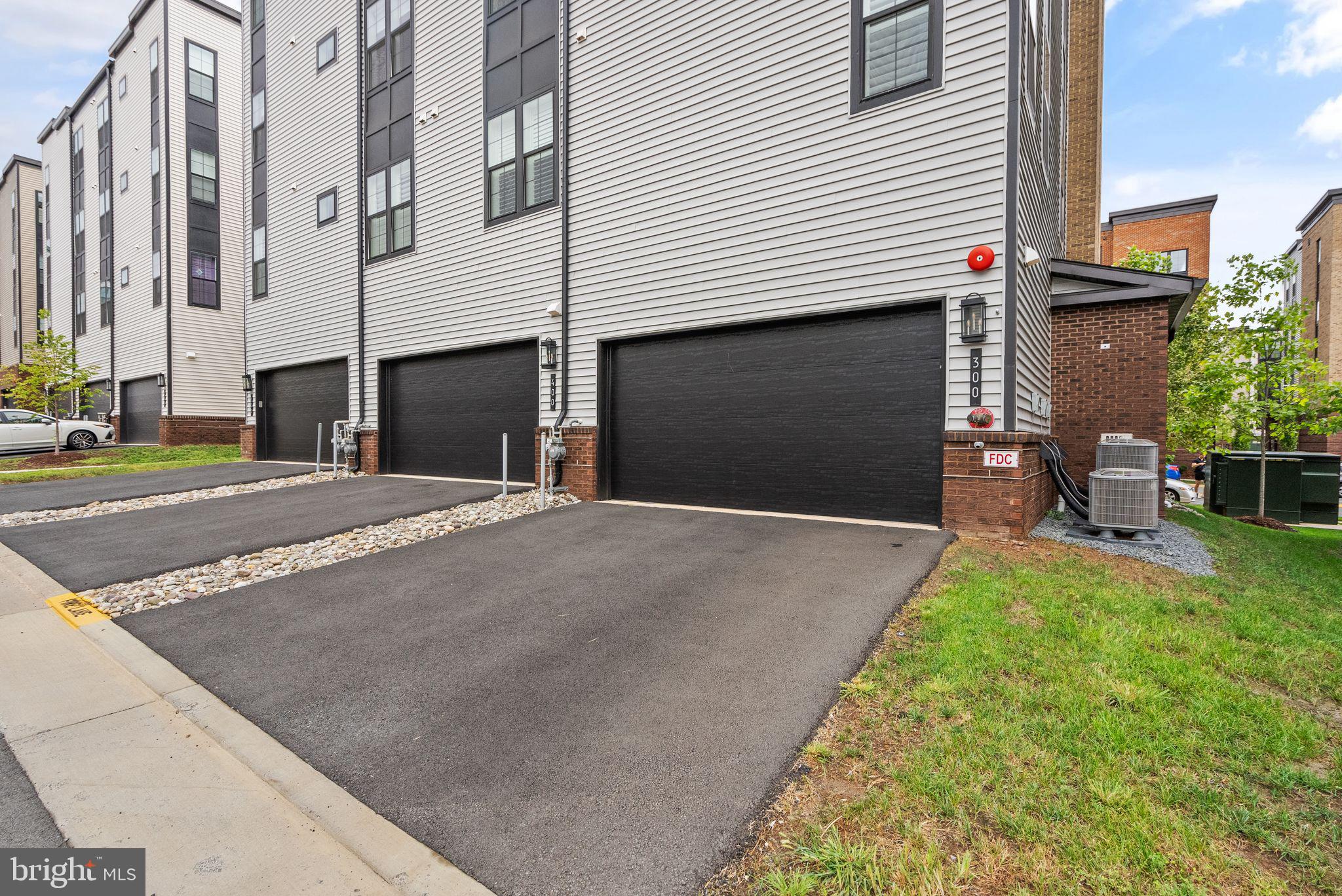 43443 Croson Ln #300