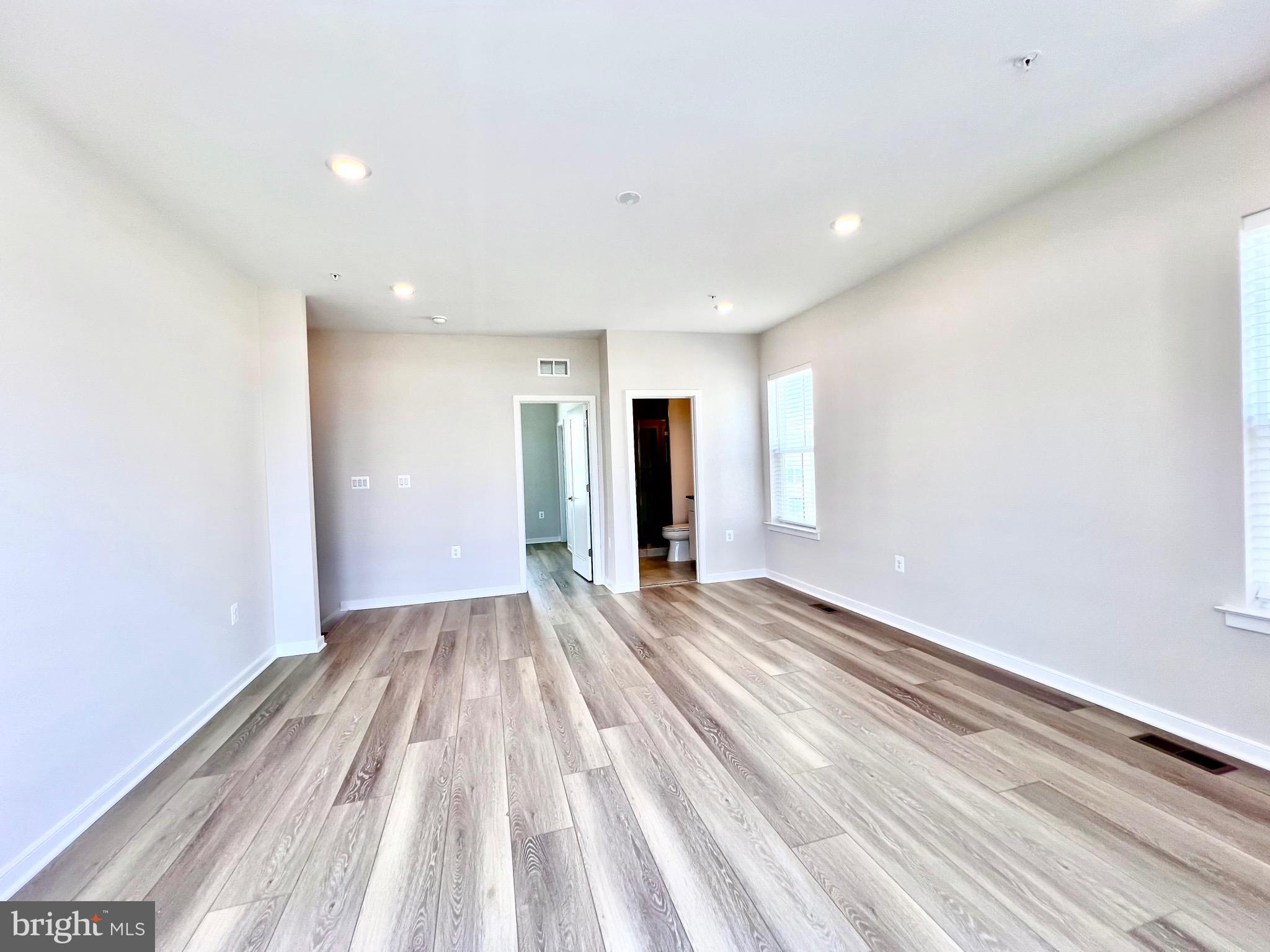 23162 HORSESHOE TRAIL SQ