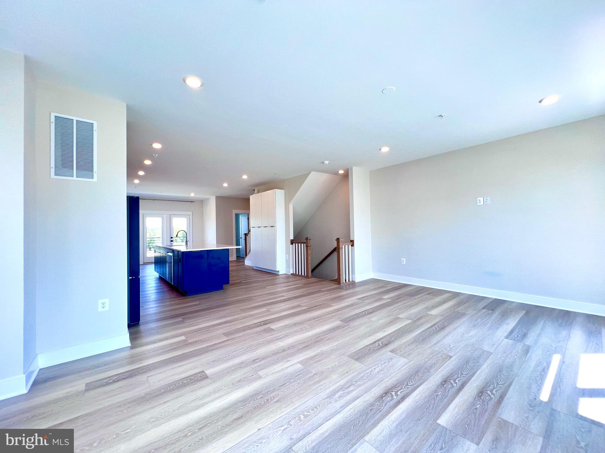 23162 HORSESHOE TRAIL SQ
