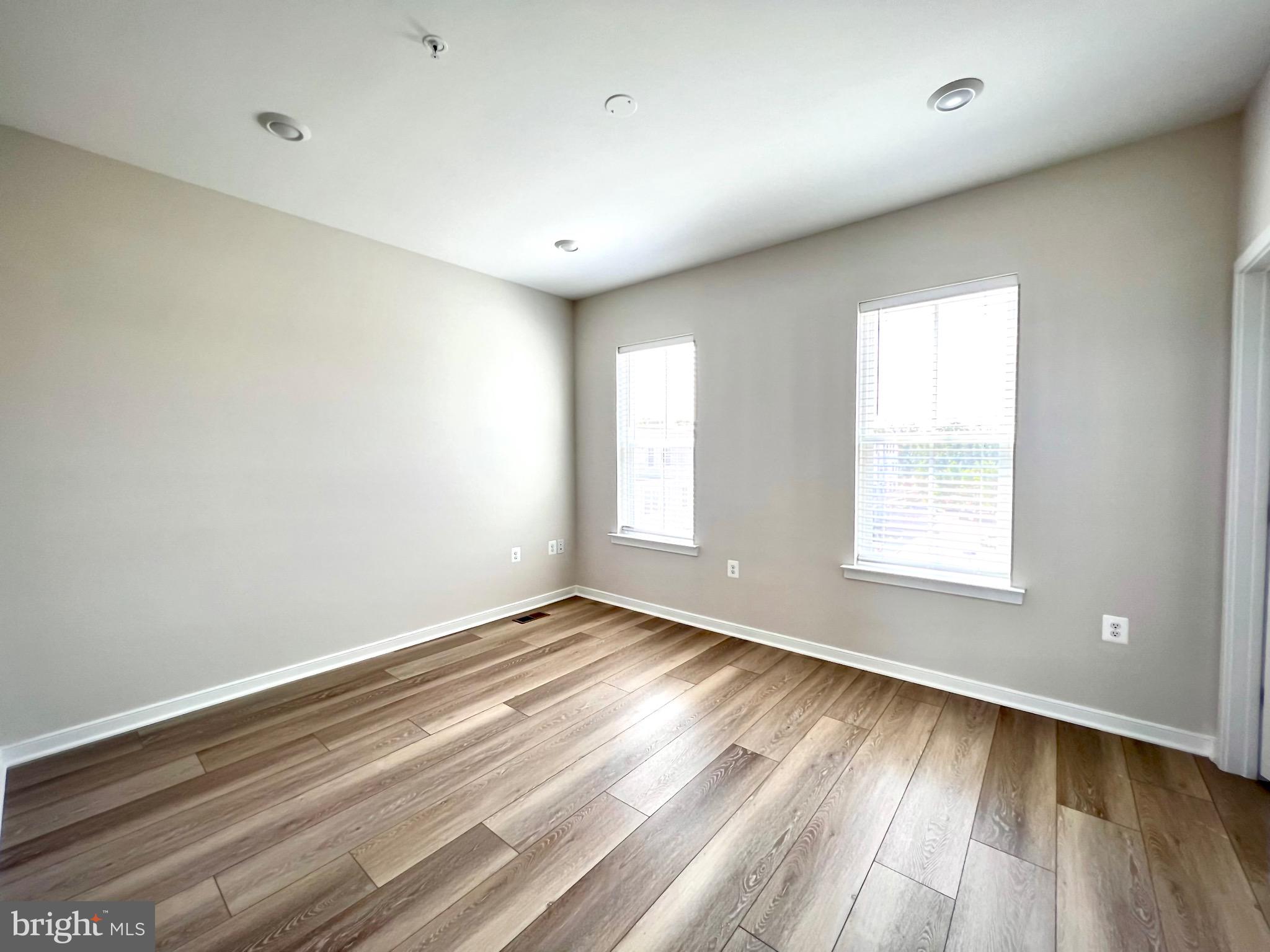 23162 HORSESHOE TRAIL SQ