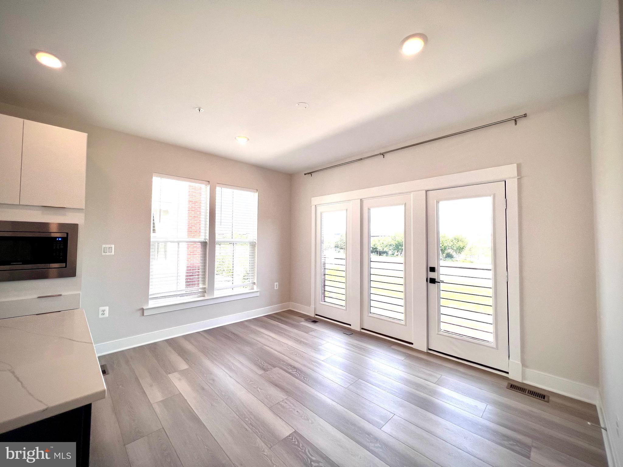 23162 HORSESHOE TRAIL SQ