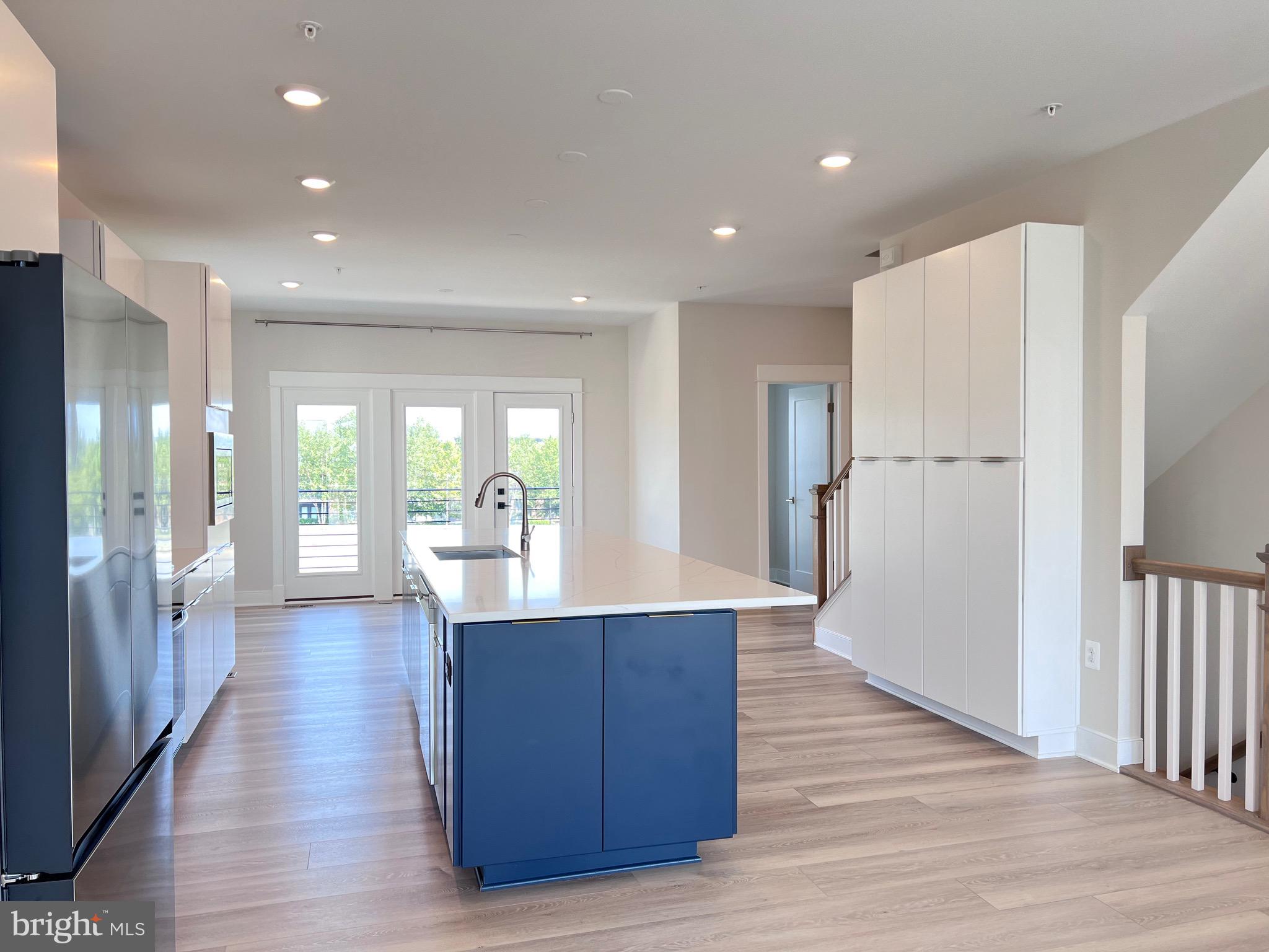 23162 HORSESHOE TRAIL SQ