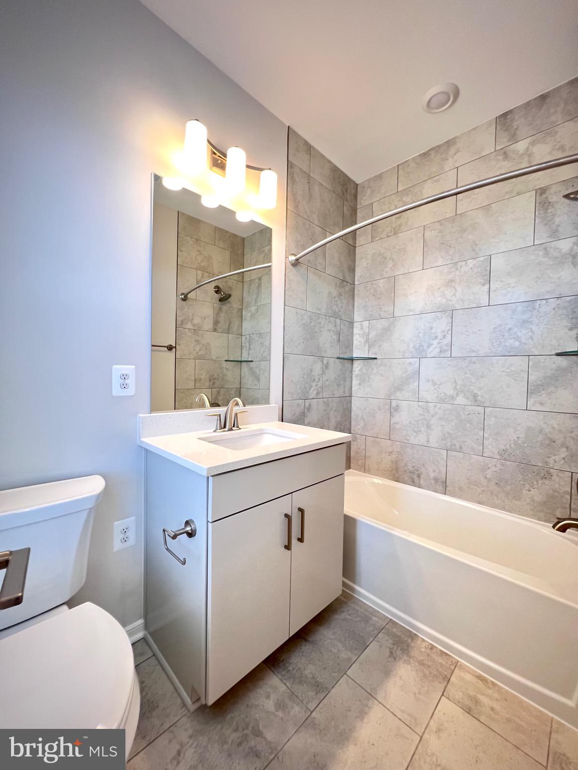 23162 HORSESHOE TRAIL SQ