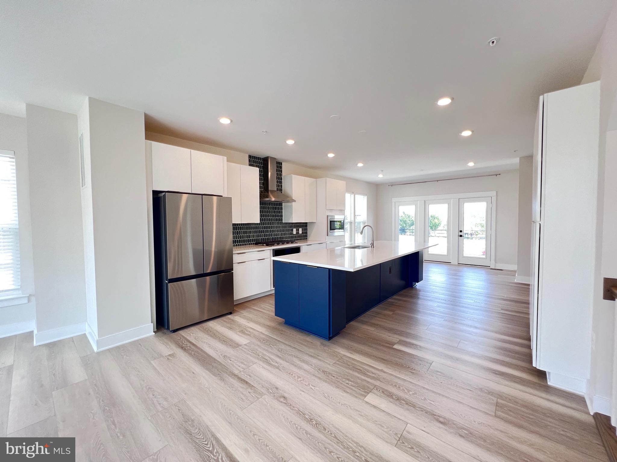 23162 HORSESHOE TRAIL SQ
