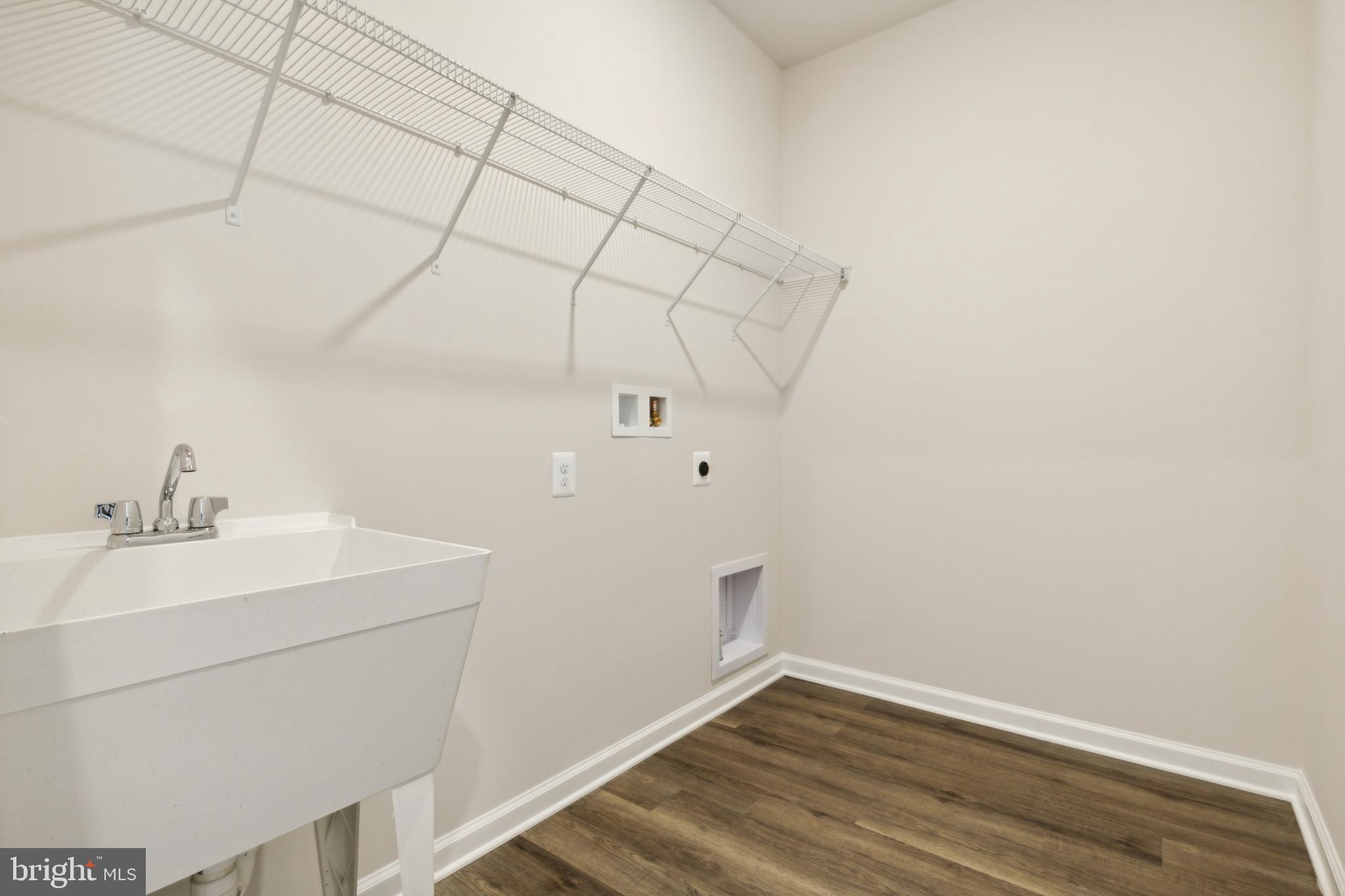769 Mount Airy Ter NE