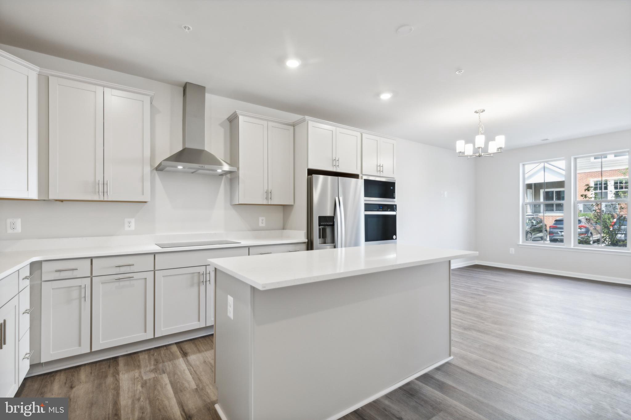 769 Mount Airy Ter NE