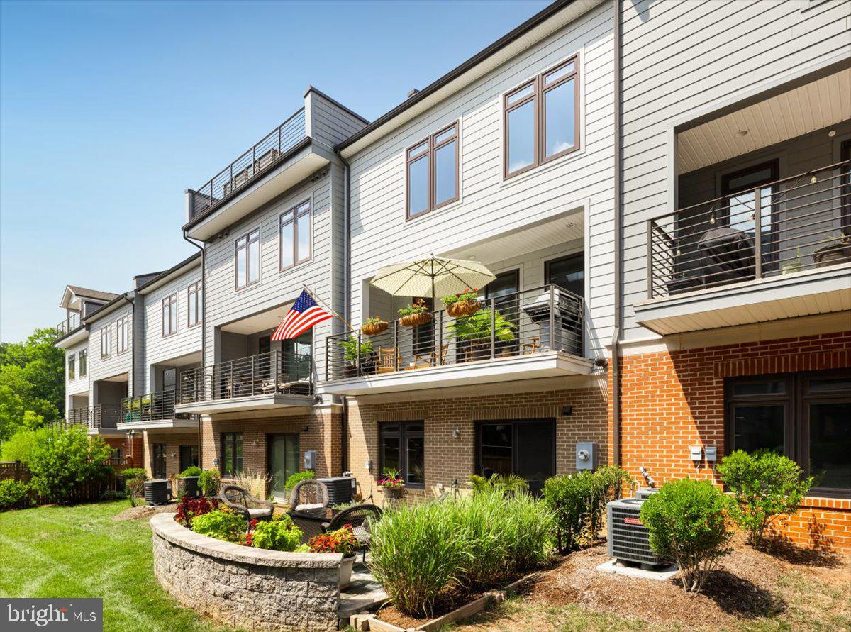 1704 River Sandstone Ter SE