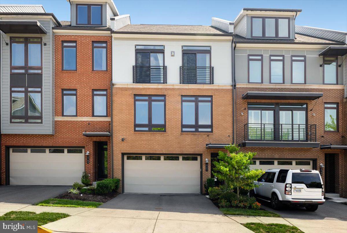 1704 River Sandstone Ter SE