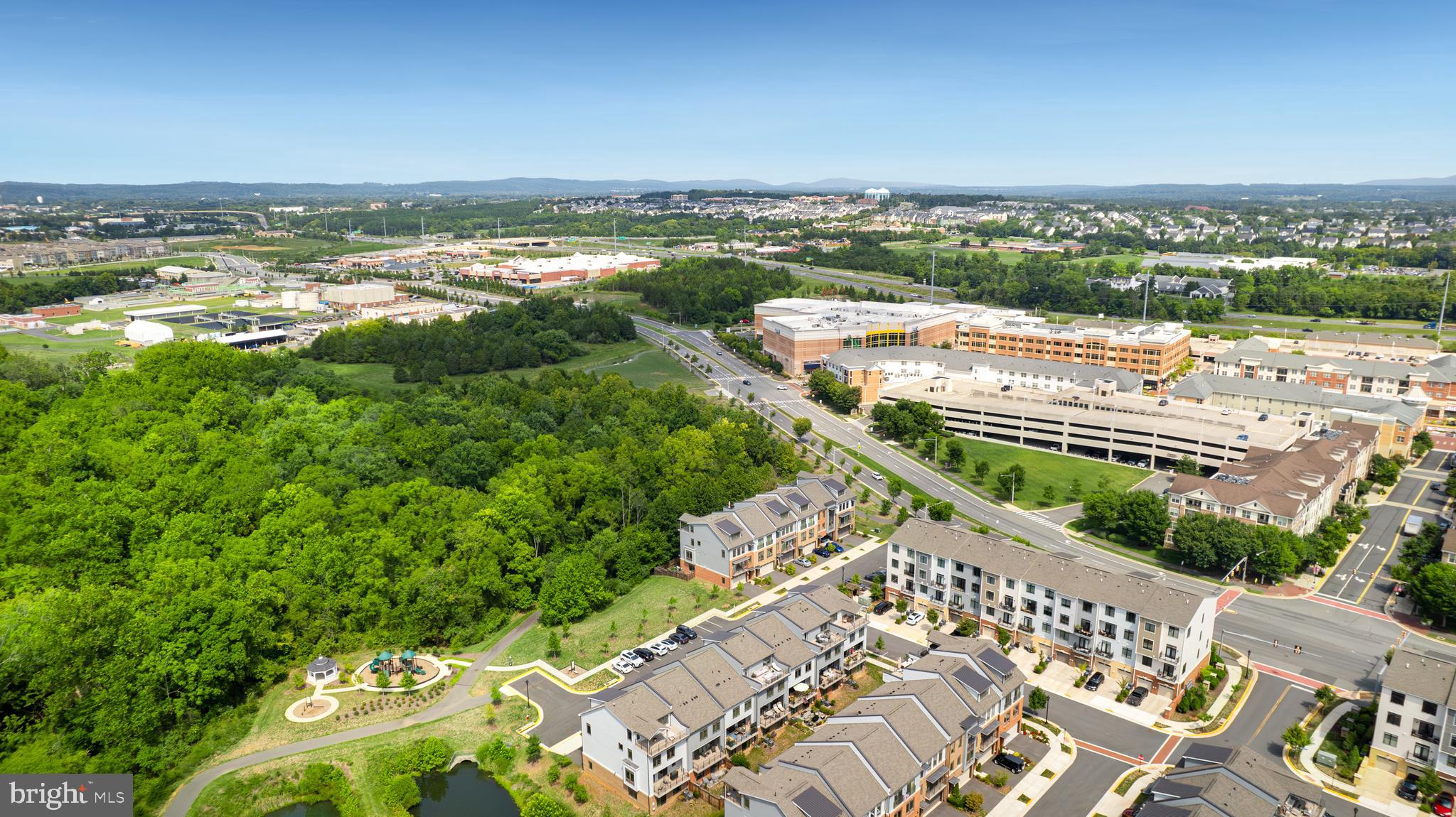 1704 River Sandstone Ter SE