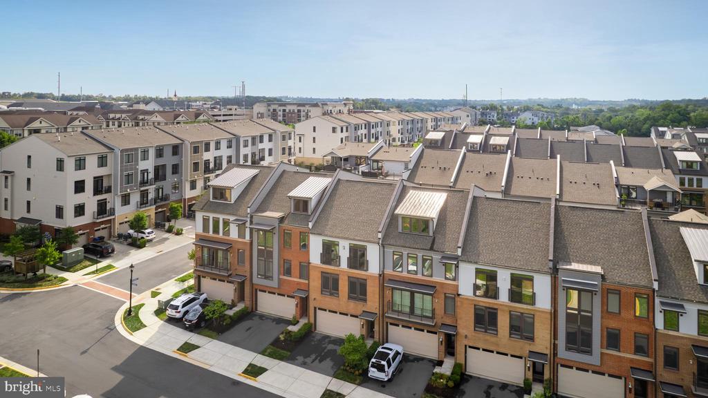 1704 River Sandstone Ter SE