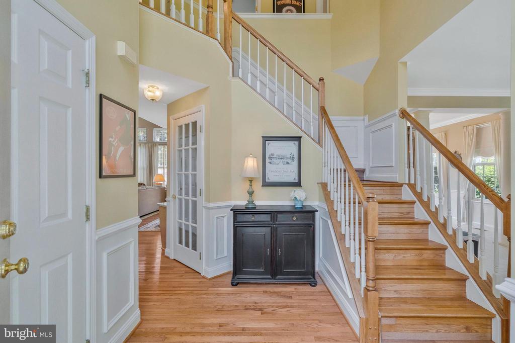 103 Stone Ct NE
