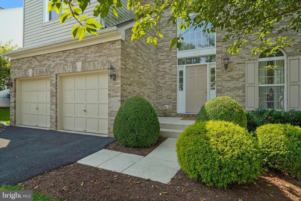 103 Stone Ct NE