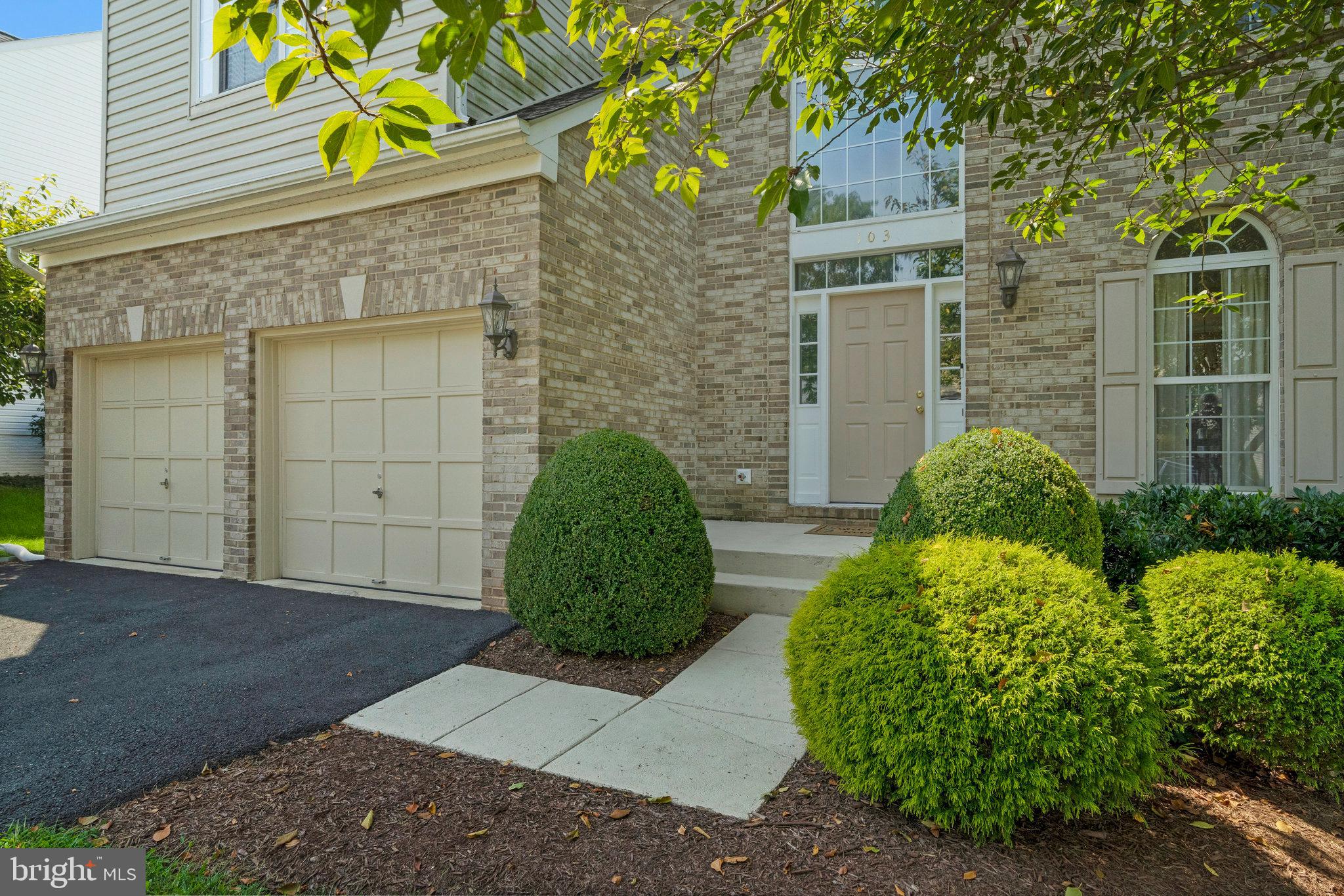 103 Stone Ct NE