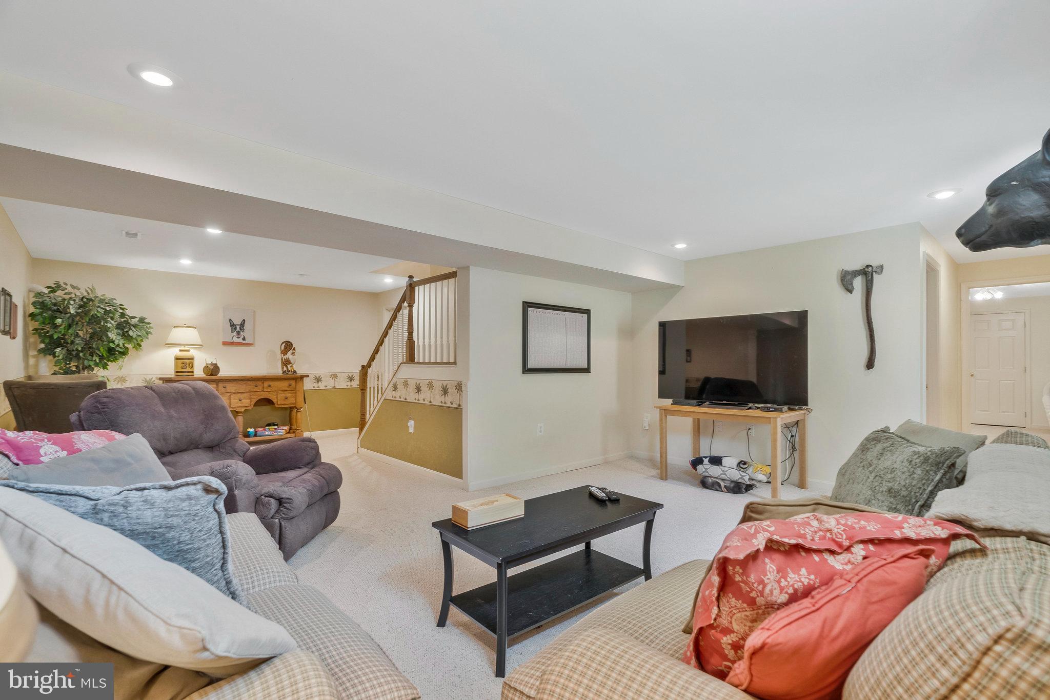 103 Stone Ct NE