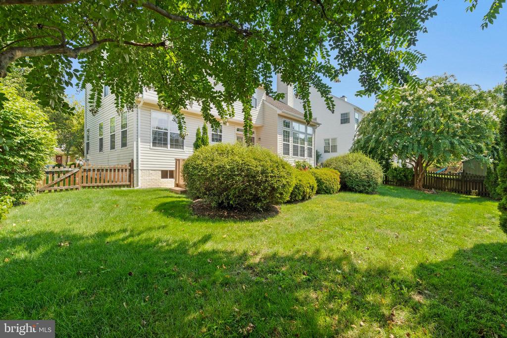 103 Stone Ct NE