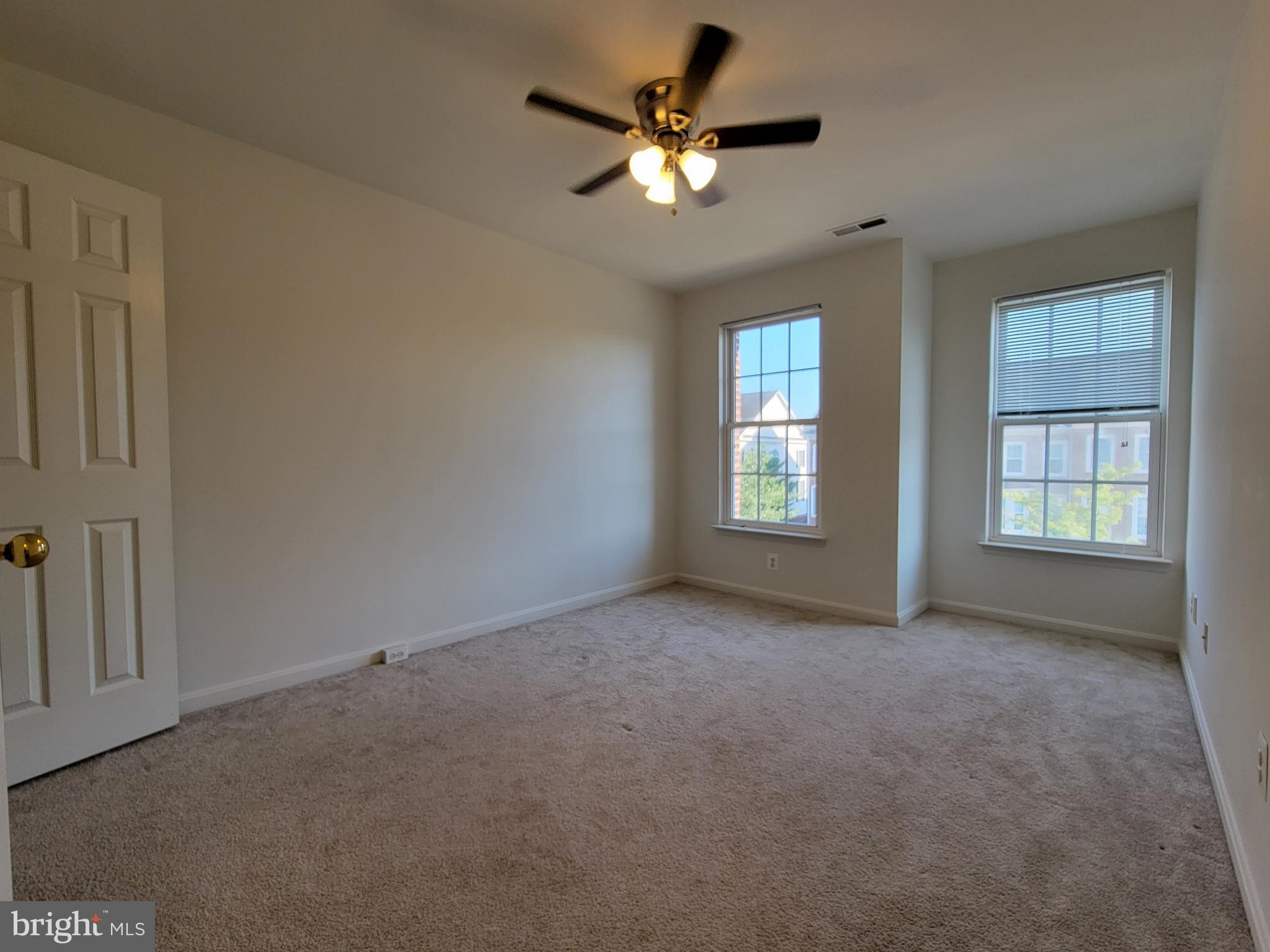42682 ROLLING ROCK SQ