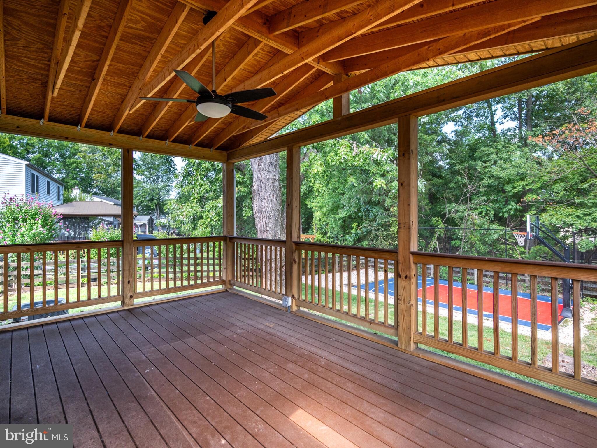 244 Silverleaf Dr
