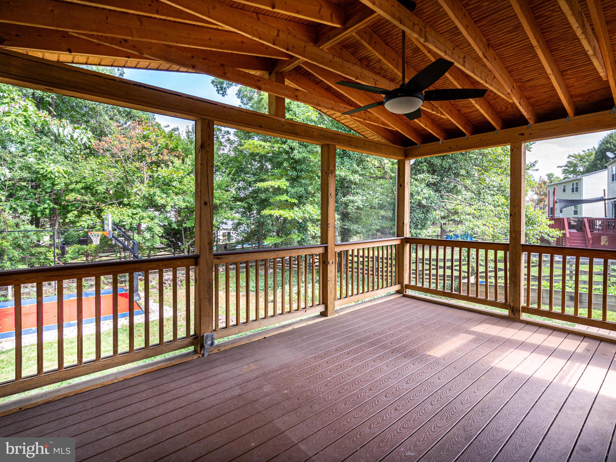 244 Silverleaf Dr