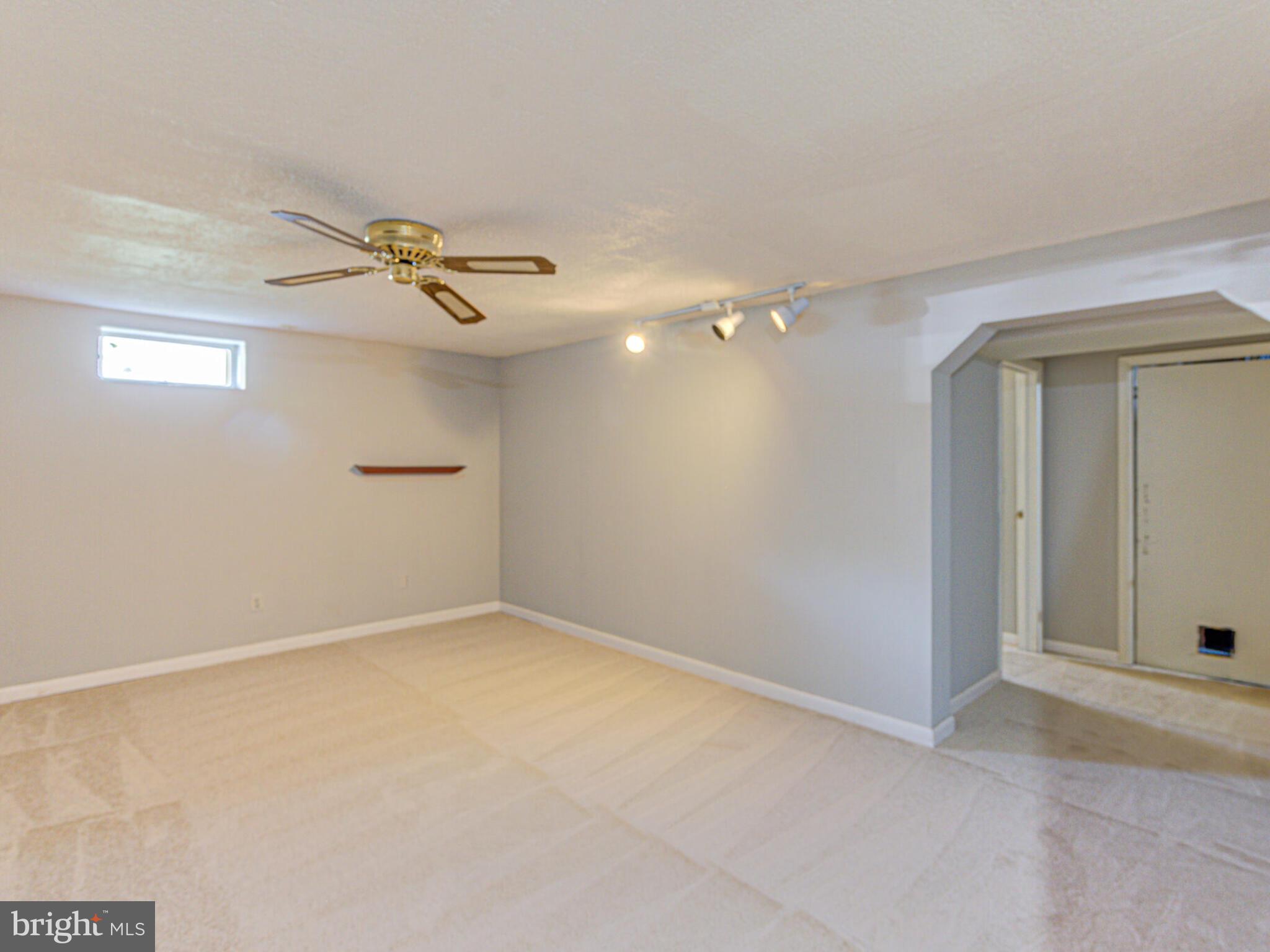 244 Silverleaf Dr