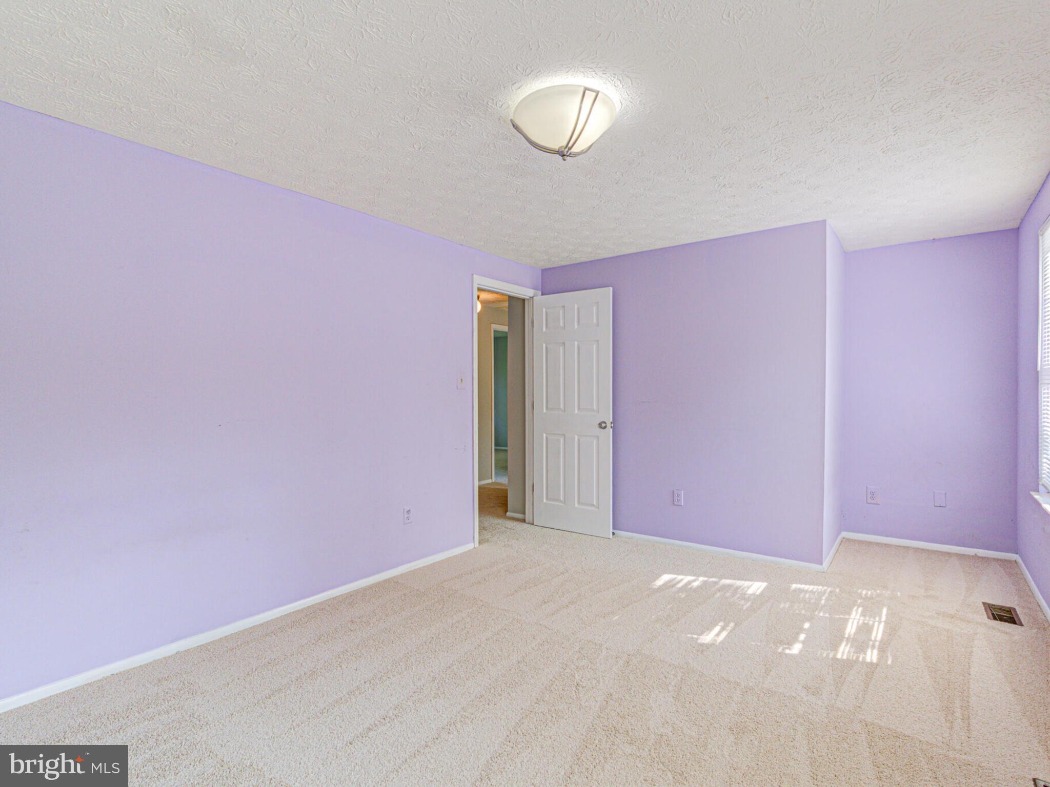 244 Silverleaf Dr