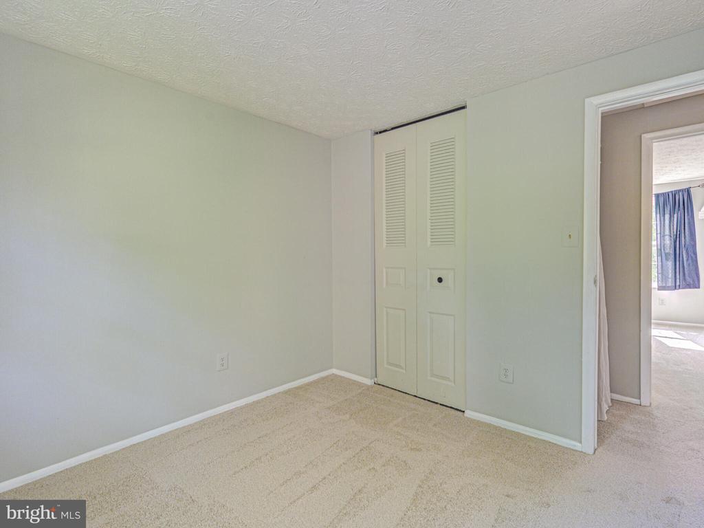 244 Silverleaf Dr