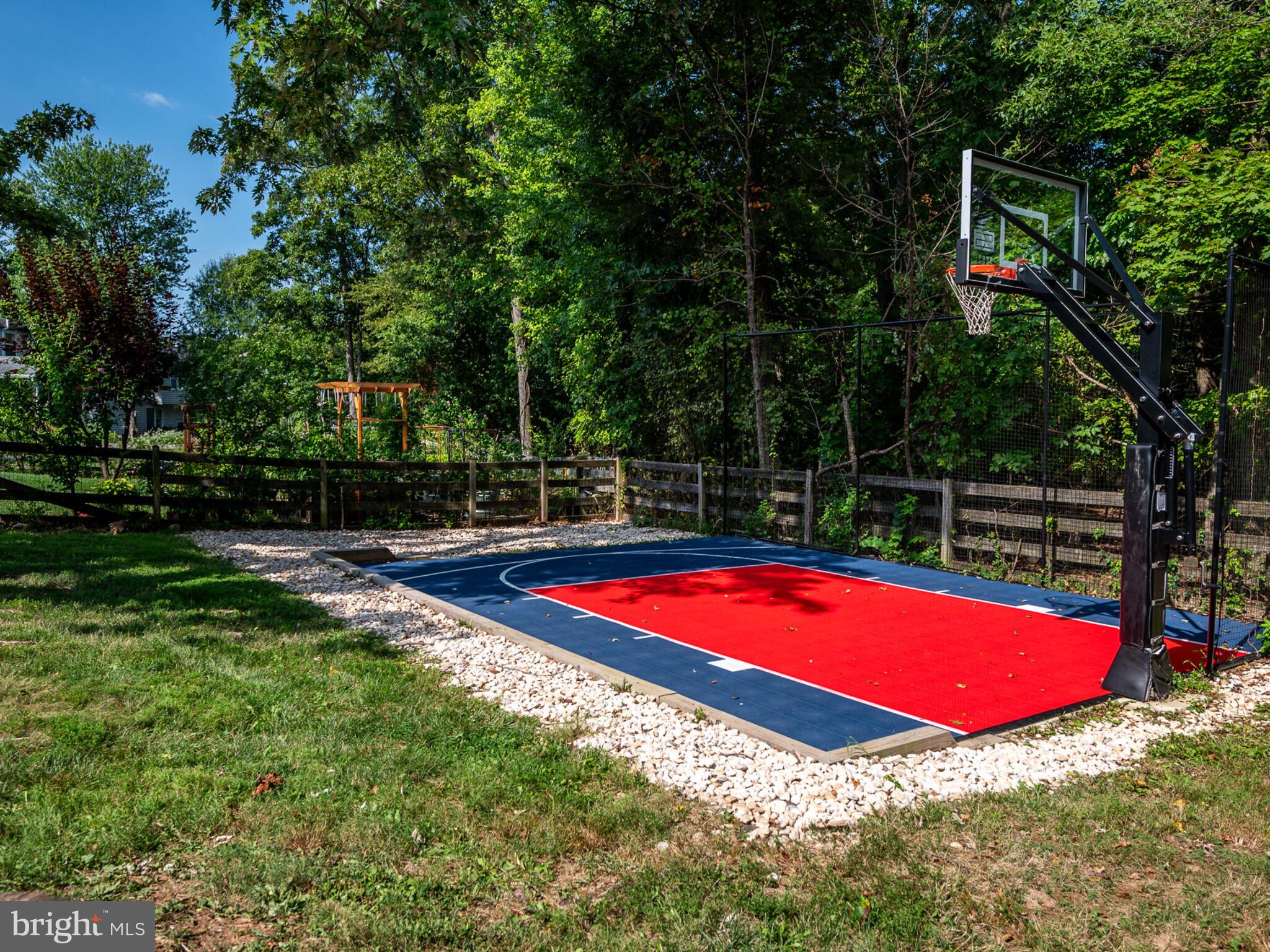 244 Silverleaf Dr