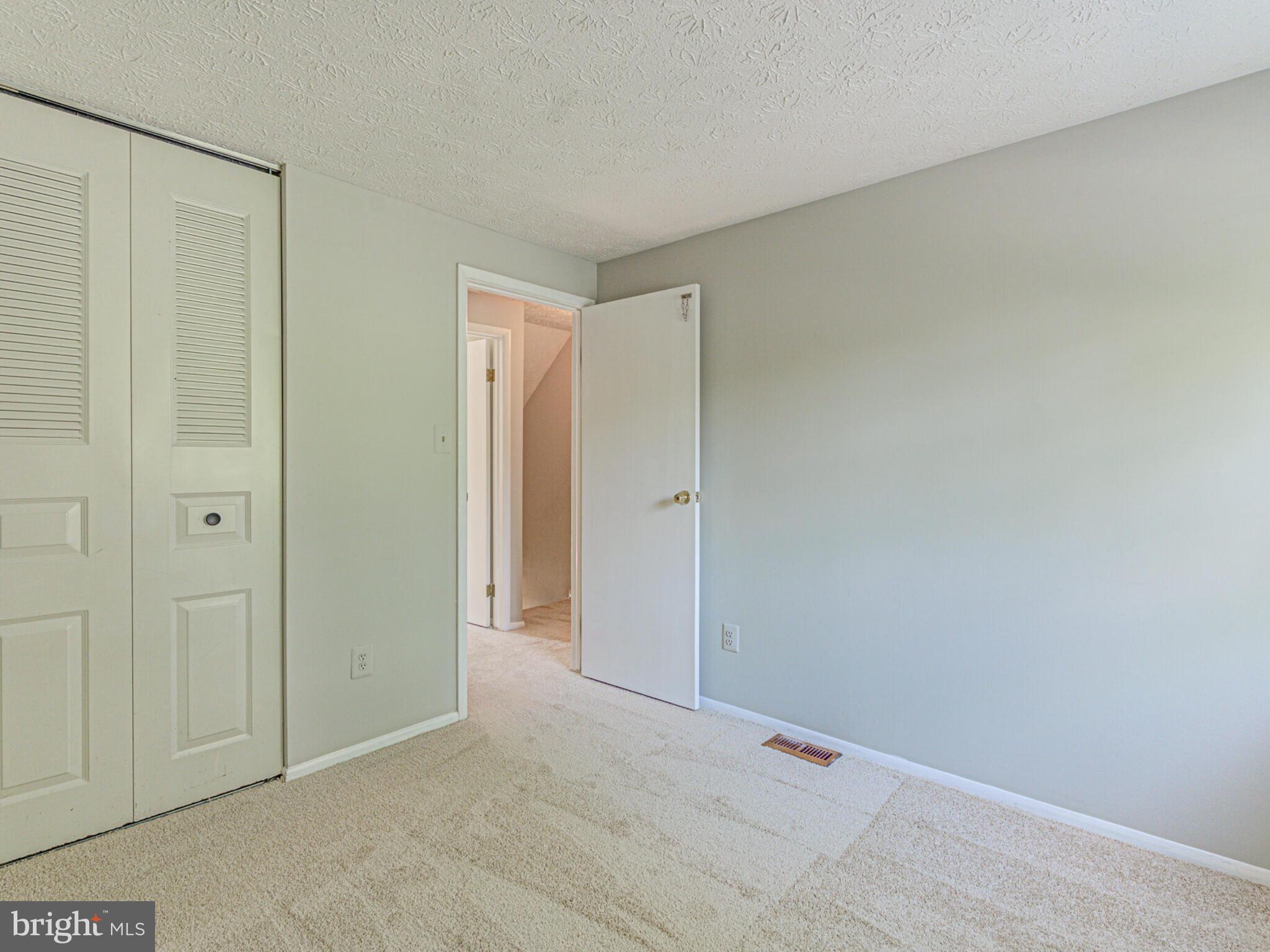 244 Silverleaf Dr
