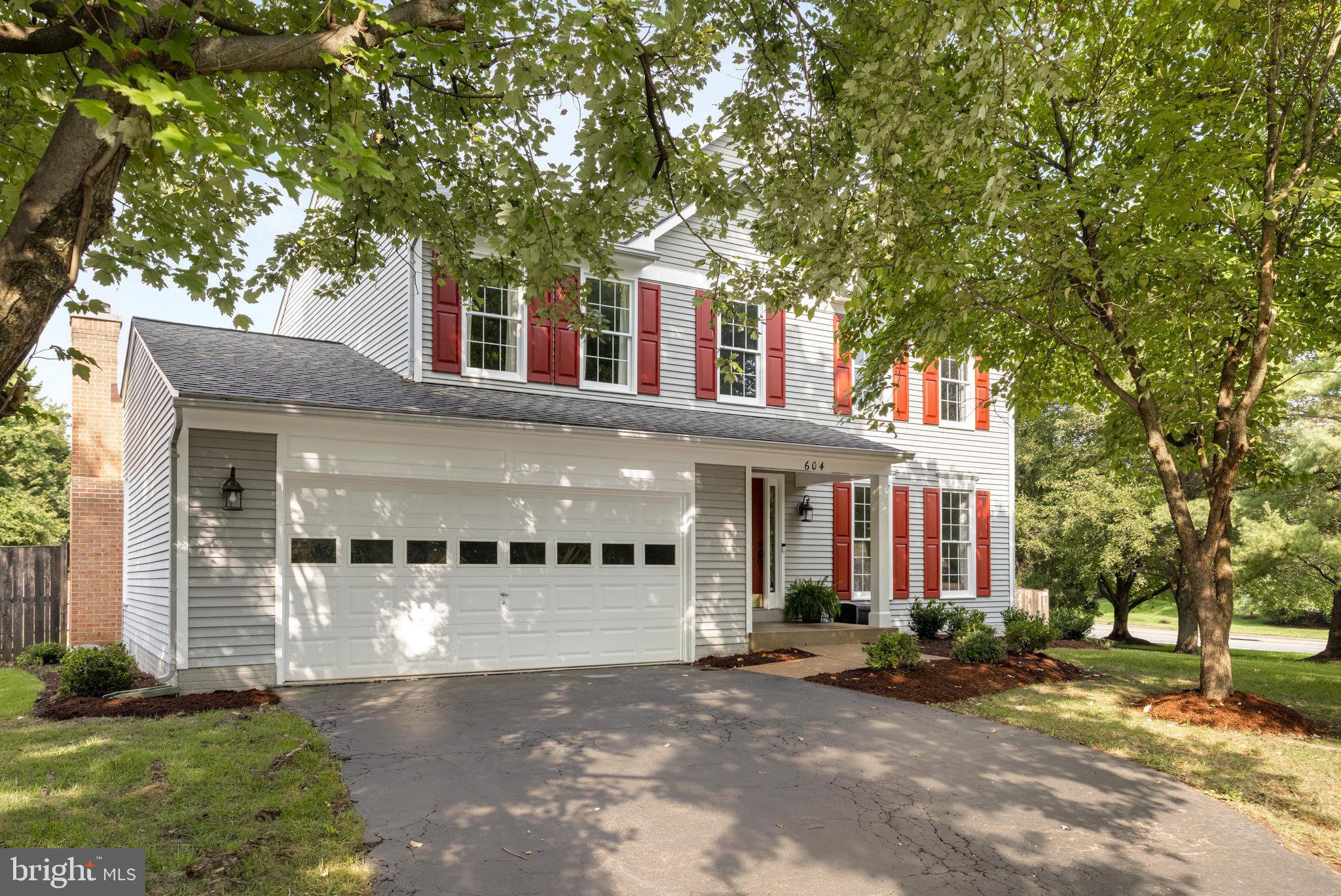 604 Chadfield Way NE