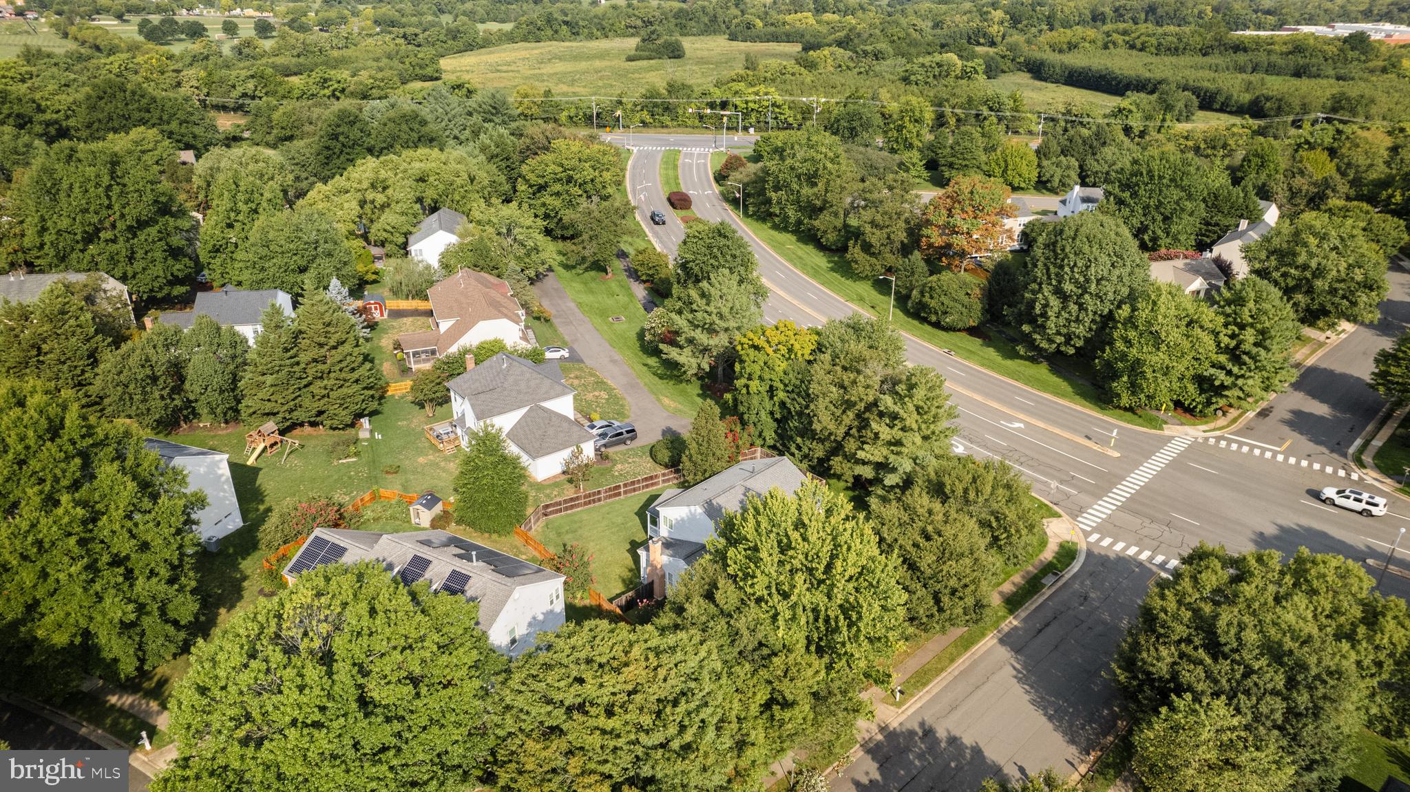 604 Chadfield Way NE