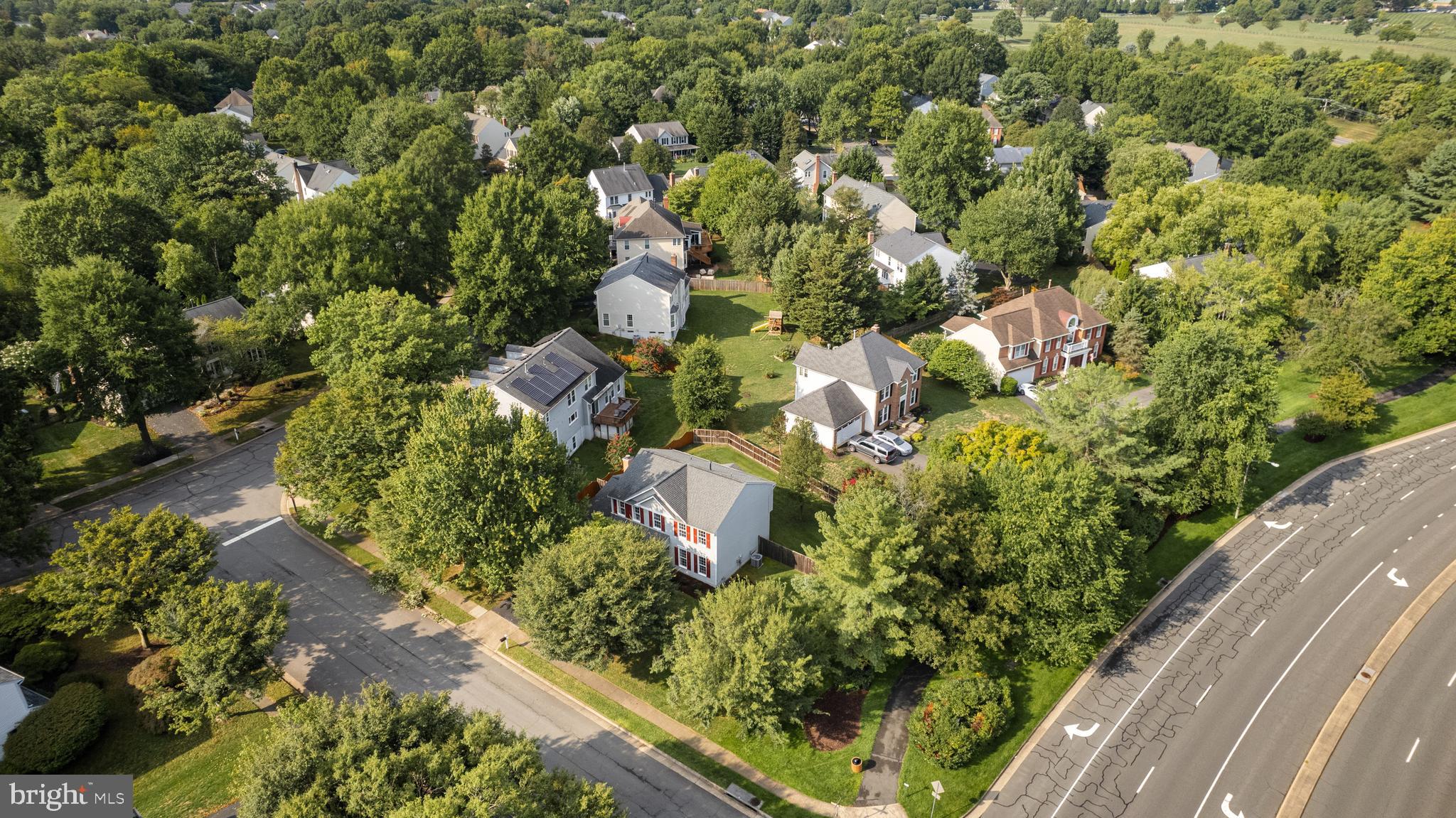 604 Chadfield Way NE