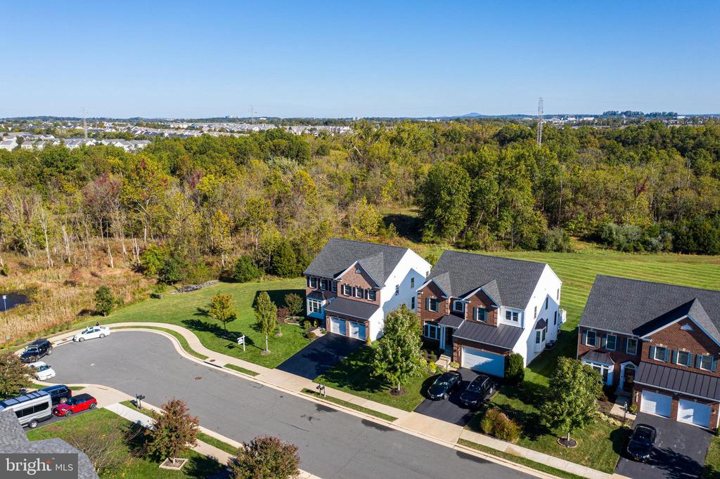 44362 Stoneyrun Pl