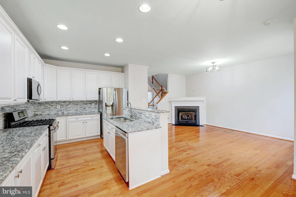 44270 Acushnet Ter