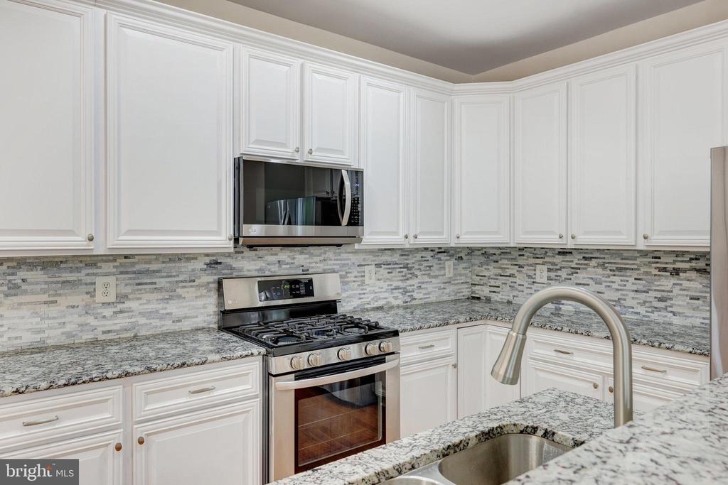 44270 Acushnet Ter