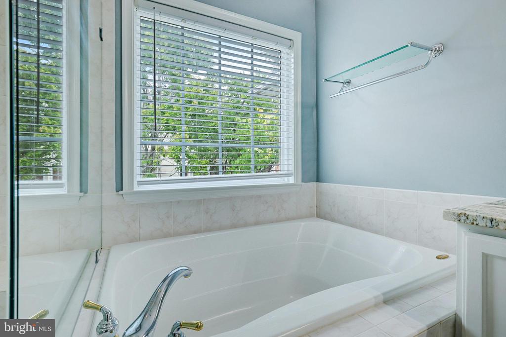 44270 Acushnet Ter