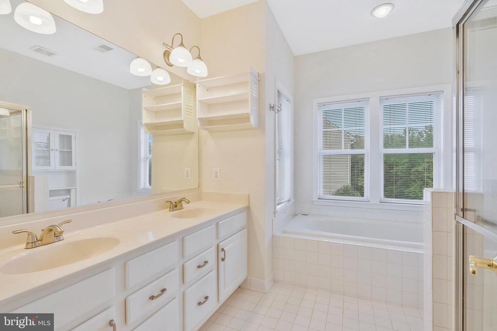 18194 Mill House Sq