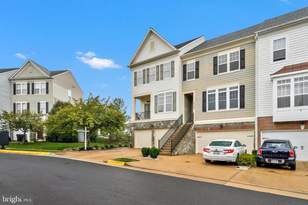 18194 Mill House Sq