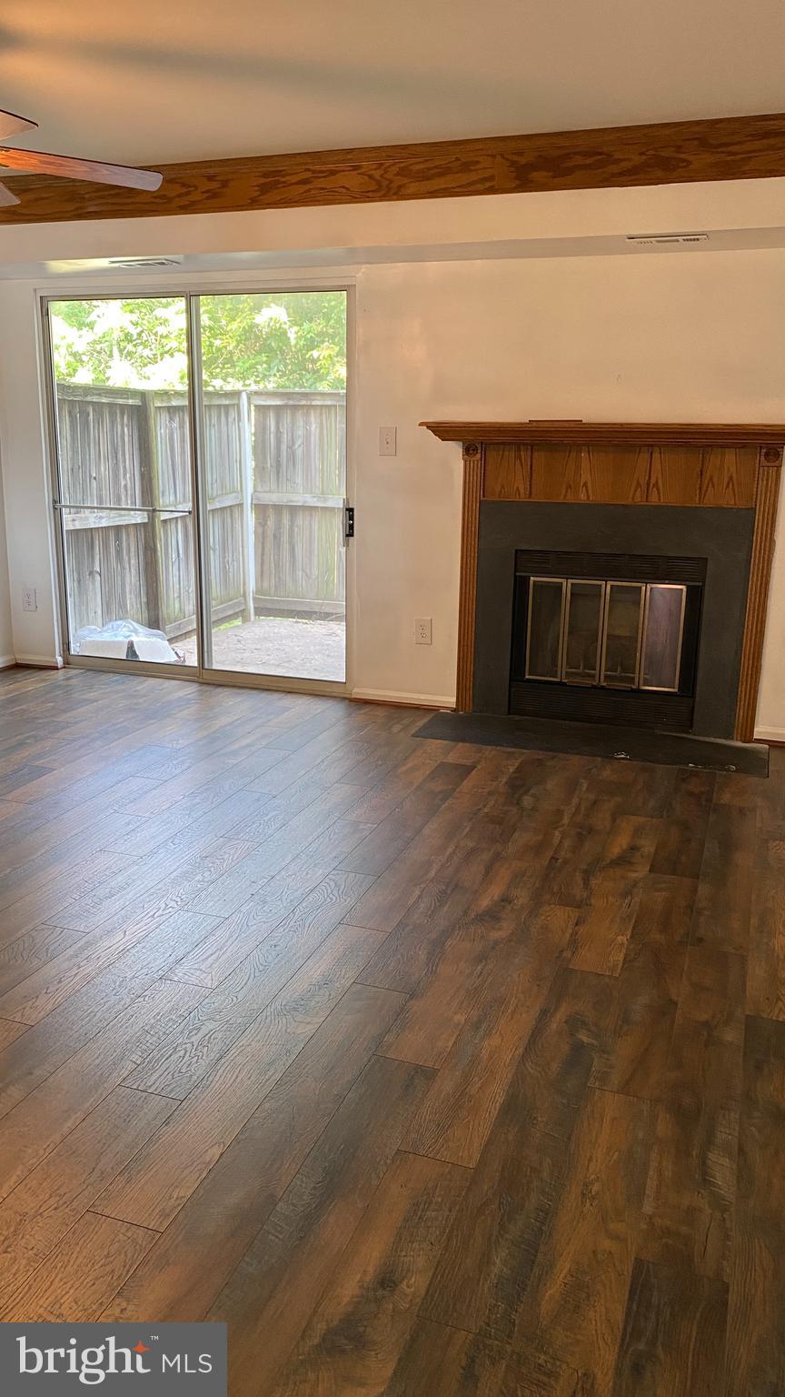 345 Lancaster Sq