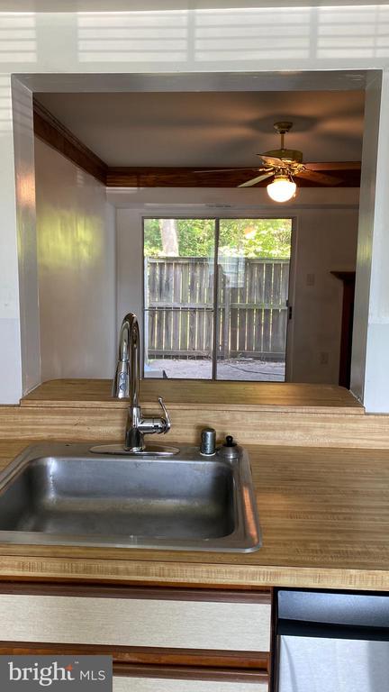 345 Lancaster Sq