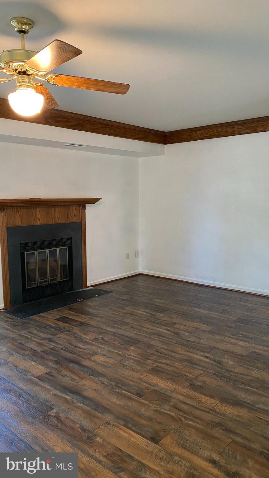 345 Lancaster Sq