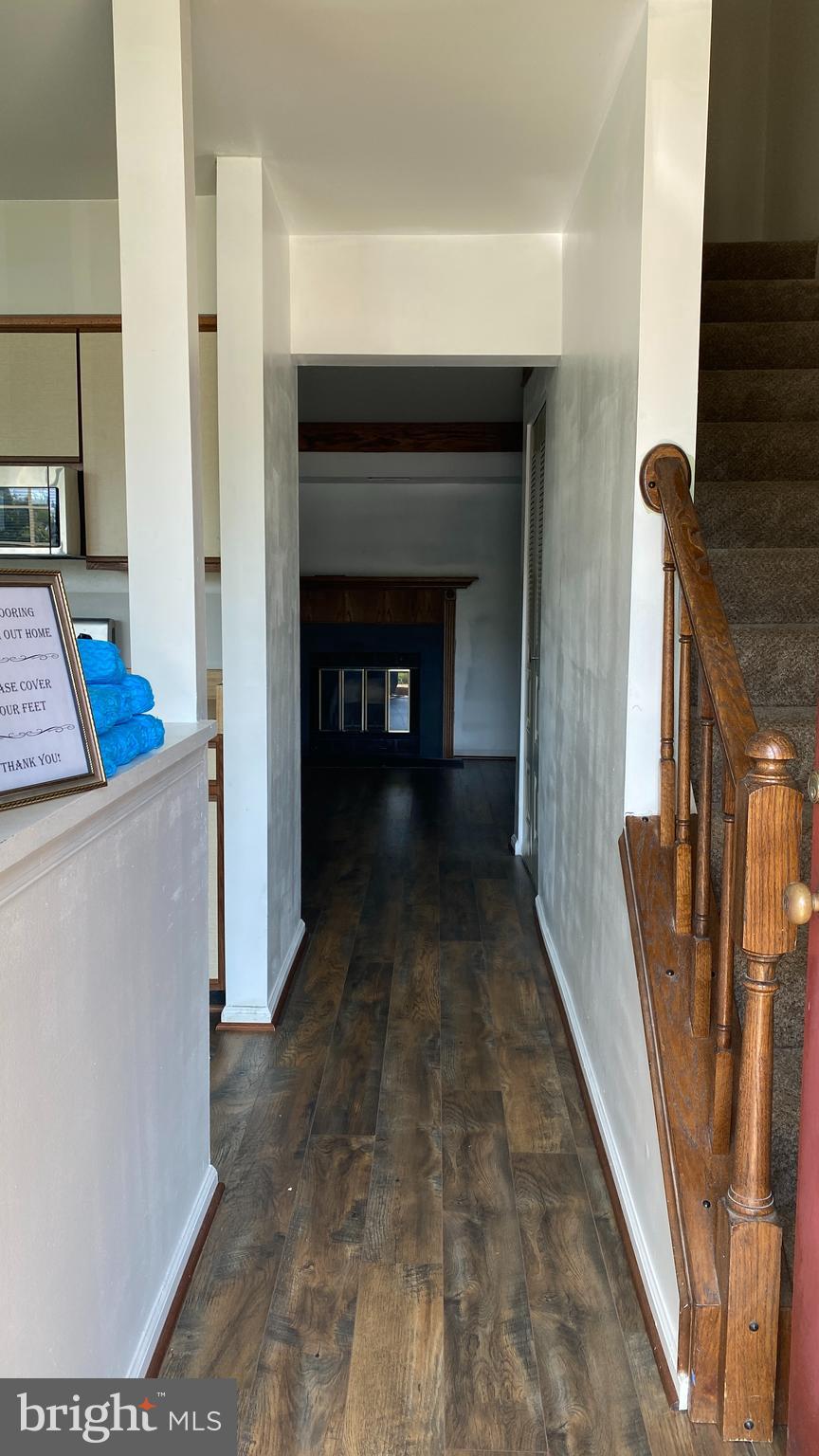 345 Lancaster Sq