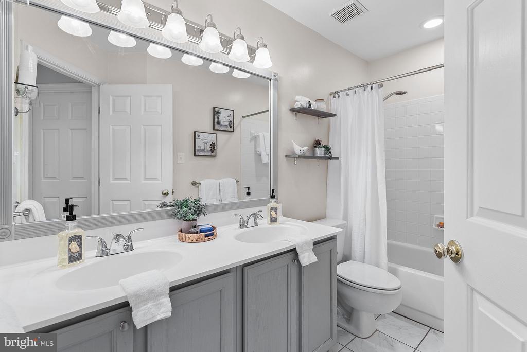 20355 Briarcliff Ter