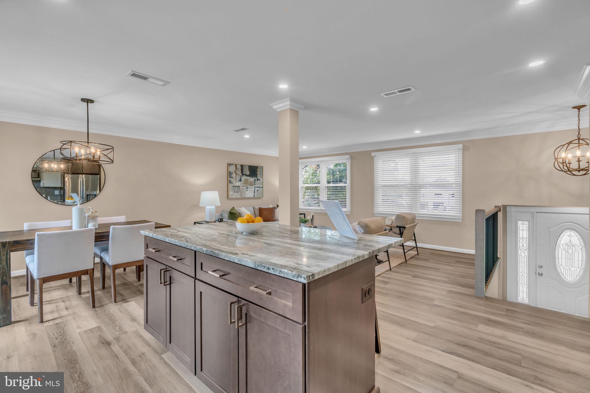 45566 Lakeside Dr
