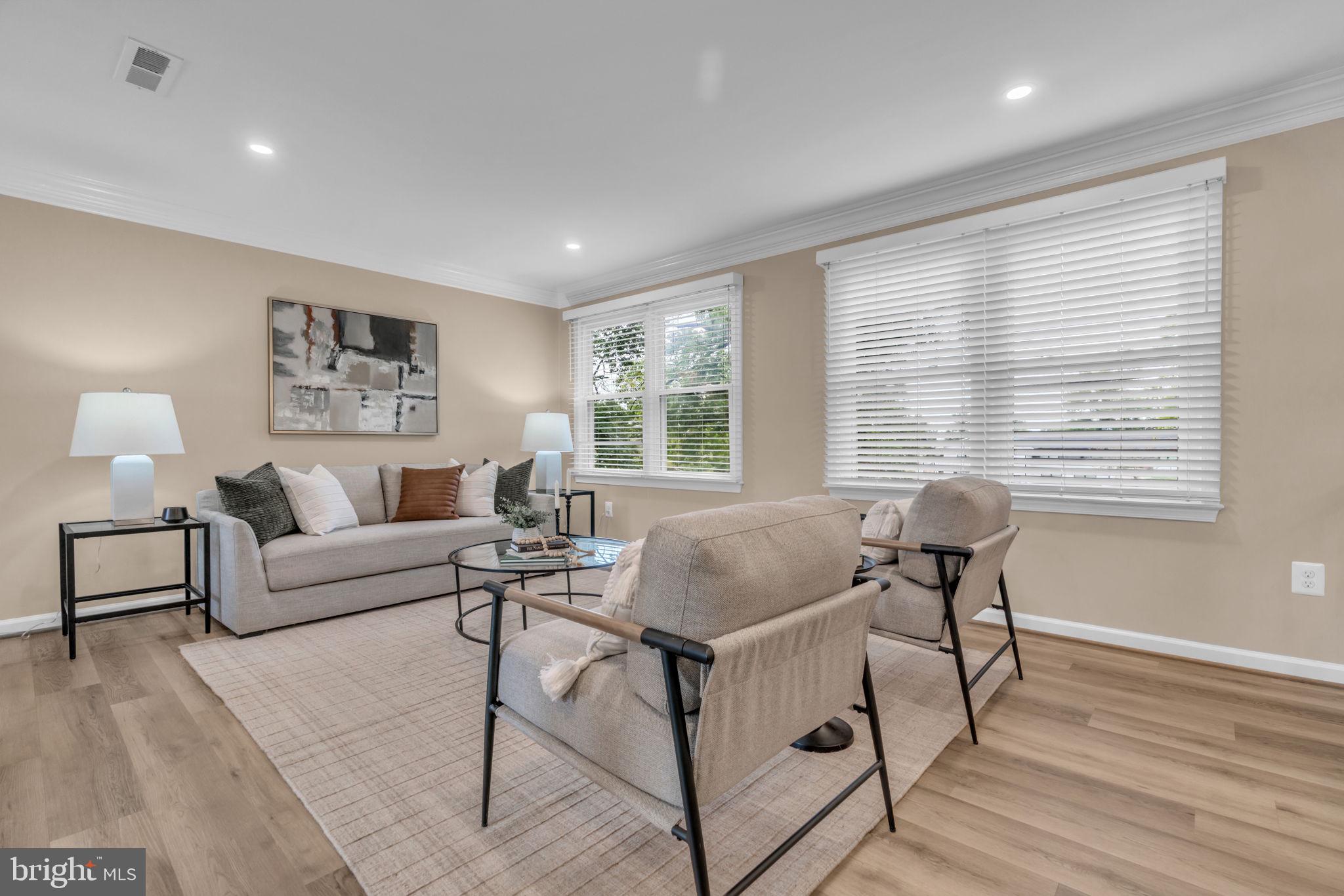 45566 Lakeside Dr