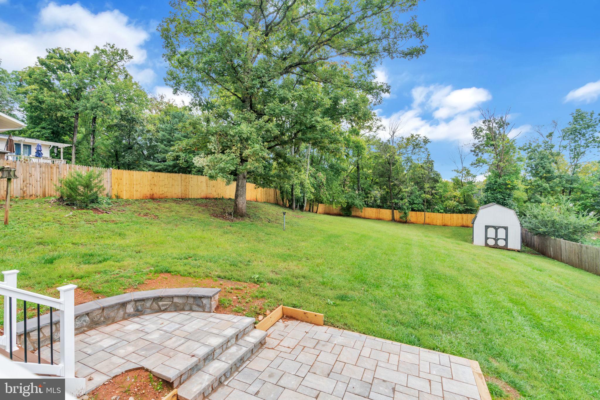 45566 Lakeside Dr