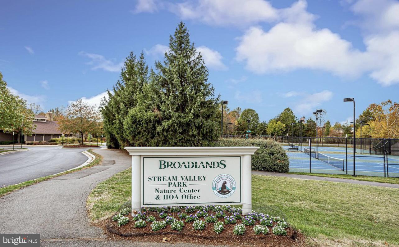 43095 WYNRIDGE DR #200